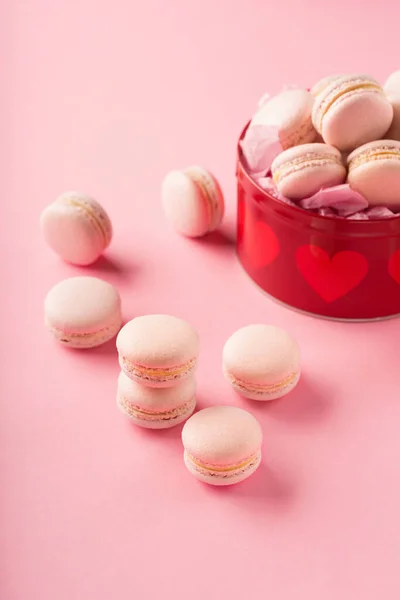Macarrones Roze Caja Regalo Roja Macarons Dulces Presentes Fondo Rosa — Foto de Stock
