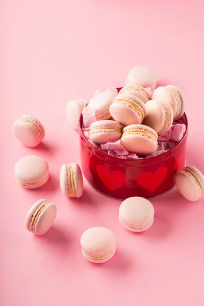 Macarrones Roze Caja Regalo Roja Macarons Dulces Presentes Fondo Rosa —  Fotos de Stock