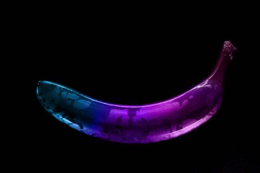 Siyah zemin üzerinde renkli muz Çok renkli gradyan animasyon Neon biçimi