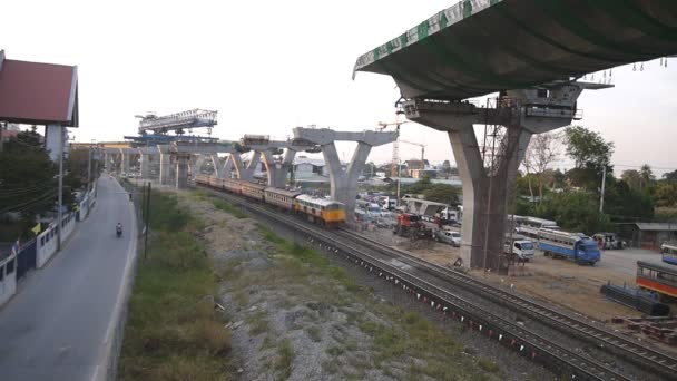 2014 日に高速道路建設現場で実行されているバンコク タイ王国 2014 — ストック動画