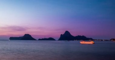 Deniz ve çıkmana sabah açık renk değiştirme