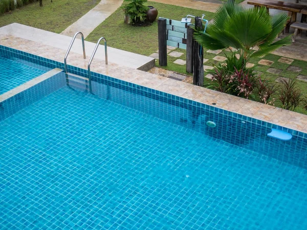 Piscina Natación Día Lluvia Desde Vista Alta —  Fotos de Stock