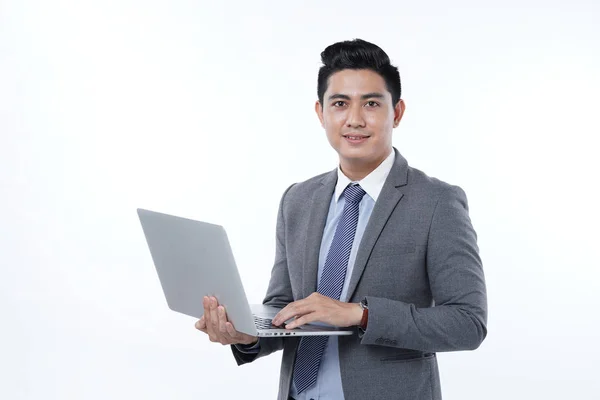 Feliz jovem empresário homem de escritório — Fotografia de Stock