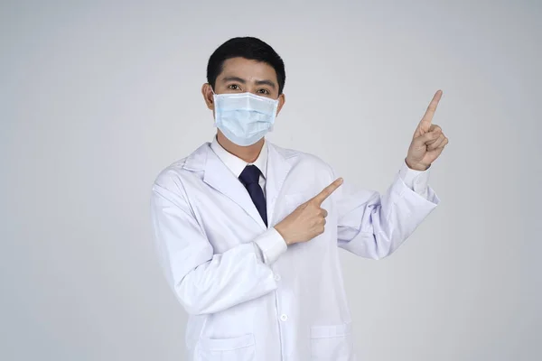 Azjatycki Lekarz Masce Przeciw Grypie Pandemią Wirusa Korony Lub Zapobiegania — Zdjęcie stockowe