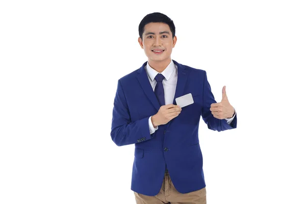 Asiático Bonito Jovem Homem Negócios Segurando Cartão Crédito Débito Isolado — Fotografia de Stock