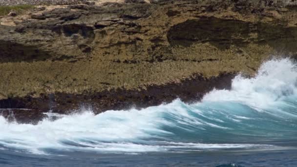 Sea waves break of the rocky shore 2 — Stock Video