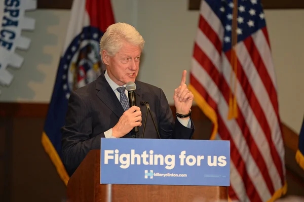 Vroegere President Bill Clinton spreekt op Hillary Rally — Stockfoto