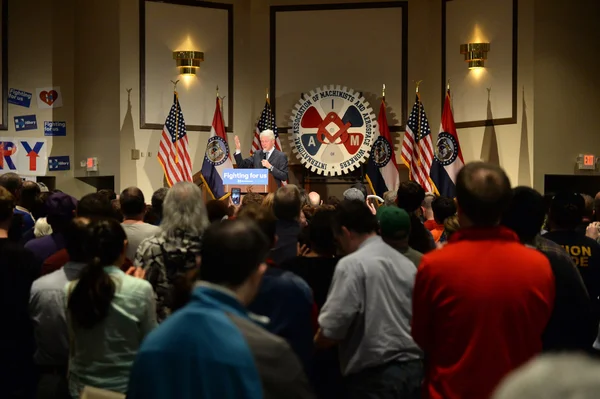 O ex-presidente Bill Clinton fala em Hillary Rally — Fotografia de Stock