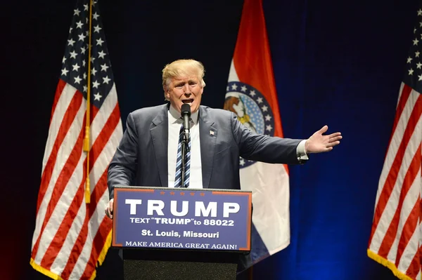 Donald Trump Campaigns in St. Louis — Stock Photo, Image