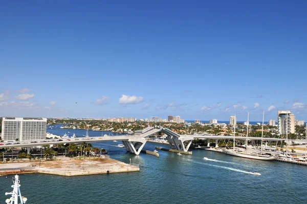 Fort Lauderdale 'de asma köprü — Stok fotoğraf