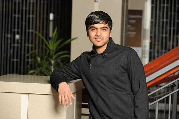 Mladý indický podnikatel — Stock fotografie