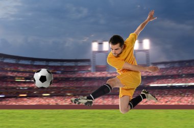 Futbolcu iş başında