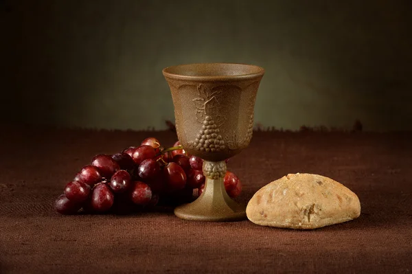Wijn Cup met druiven en brood — Stockfoto