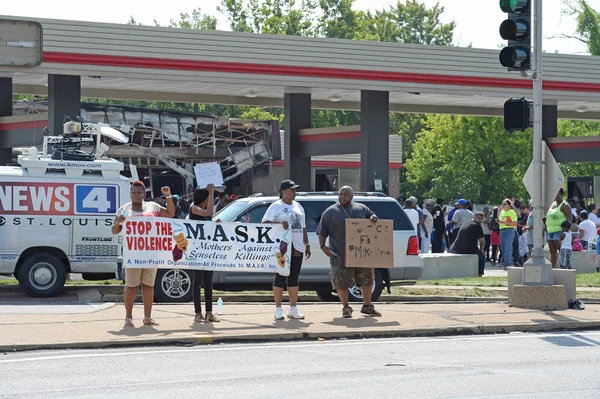 Protestující v Ferguson Missouri — Stock fotografie