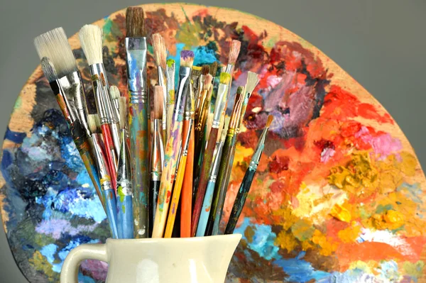 Paintbrushes and Palette — Stock Photo, Image