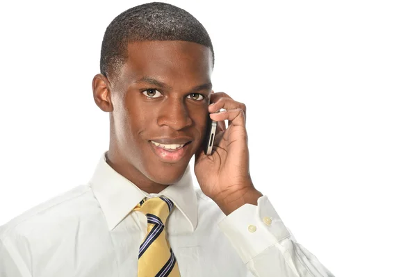 Afro-Amerikaanse zakenman met behulp van mobiele telefoon — Stockfoto