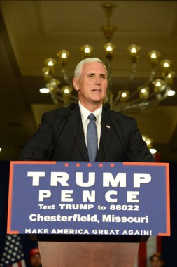 Mike peni ralli Trump için