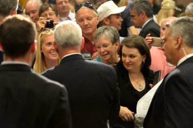 Mike peni ralli Trump için