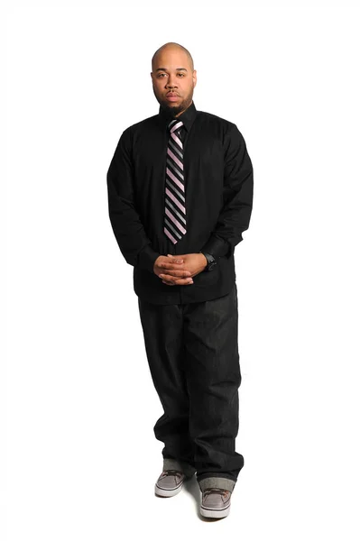 立っているアフリカ系アメリカ人の実業家 — ストック写真