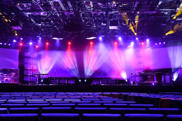 Luzes coloridas do palco — Fotografia de Stock