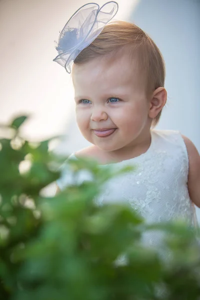 Querida menina. Batismo, Casamento e Moda — Fotografia de Stock