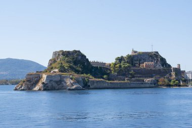 Corfu Island su panoramik manzaralı.
