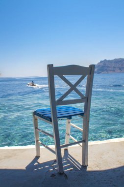 Geleneksel Yunan chear sahilde. Santorini Adası