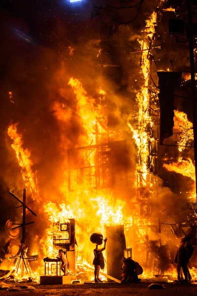 Valencia, Spanien - 19 mars 2019: Slutet av den valencianska festiviti — Stockfoto