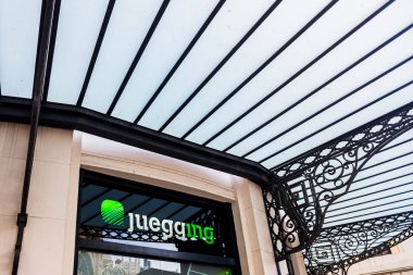 Valencia, İspanya - 17 Kasım 2019: Çevrimiçi bahis