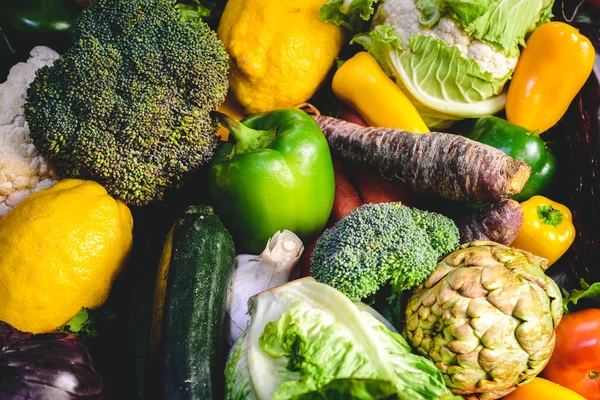 Variedad de verduras frescas para dieta de desintoxicación . — Foto de Stock