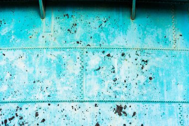 Kırık ve eski mavi metal plakaların dokusu.