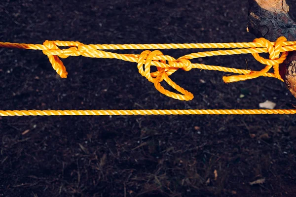 Cuerda atada con nudos complicados . — Foto de Stock