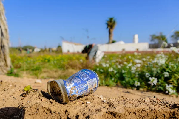 Valencia, España - 9 de febrero de 2020: Basura y residuos abandonados — Foto de Stock