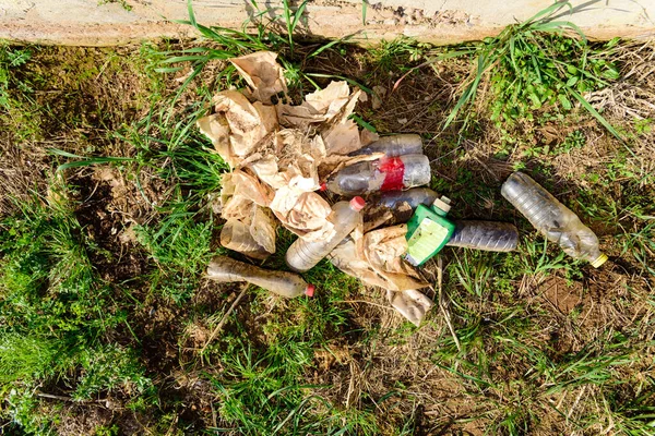 Valencia, España - 9 de febrero de 2020: Basura y residuos abandonados — Foto de Stock