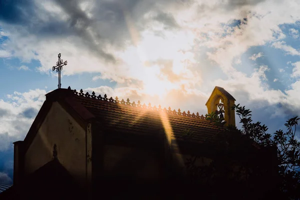 Silhouette Church Sun Clouds Low Key Image — Stock Photo, Image