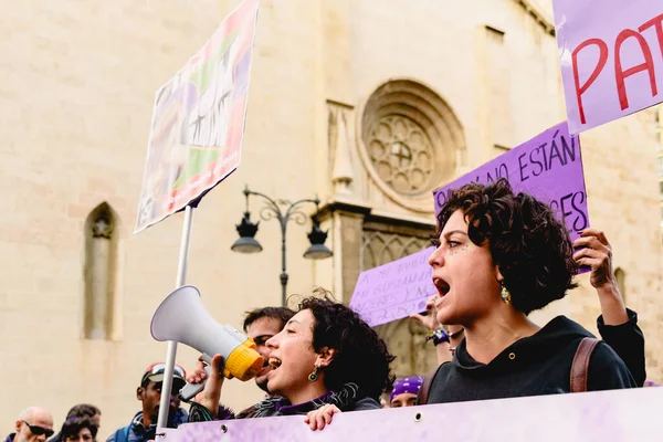 Valencia Spanien Mars 2020 Unga Kvinnor Som Håller Plakat Med — Stockfoto