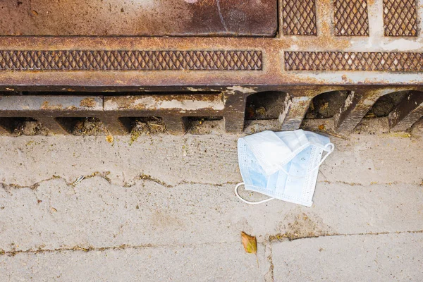 Verplichte Maskers Naar Buiten Gaan Verspreiding Van Virale Ziekten Voorkomen — Stockfoto