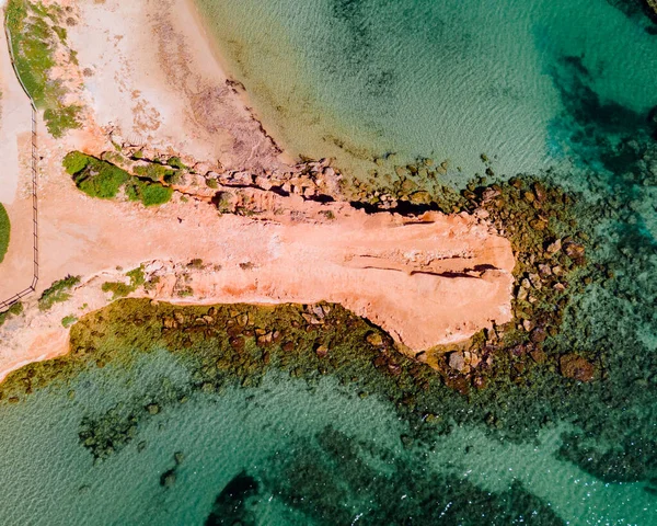 Vista Aérea Cais Rocha Natural Costa Mediterrânica Com Águas Turquesa — Fotografia de Stock