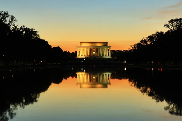 Monumento Memorial Lincoln em Sunset, Washington DC — Fotografia de Stock