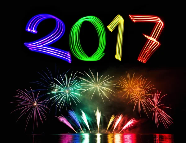 New Year's Eve 2017 met vuurwerk — Stockfoto