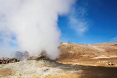 Fumarole alanında Namafjall jeotermal alanı, Hverir, İzlanda 