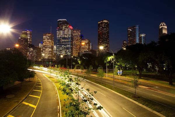 Panoramę centrum Houston, podświetlany niebieski godzinę — Zdjęcie stockowe