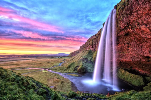 Seljalandfoss-vízesés, a naplemente, Izland — Stock Fotó