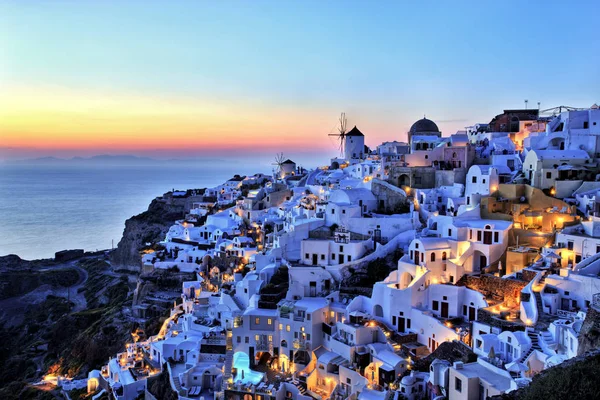 Oia Village at Sunset na ilha de Santorini Grécia — Fotografia de Stock