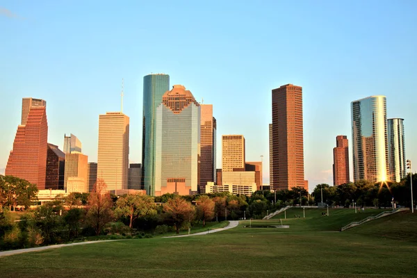 Houston belvárosi Skyline megvilágított naplementekor — Stock Fotó