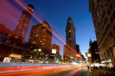 Flatiron Binası alacakaranlıkta, New York City