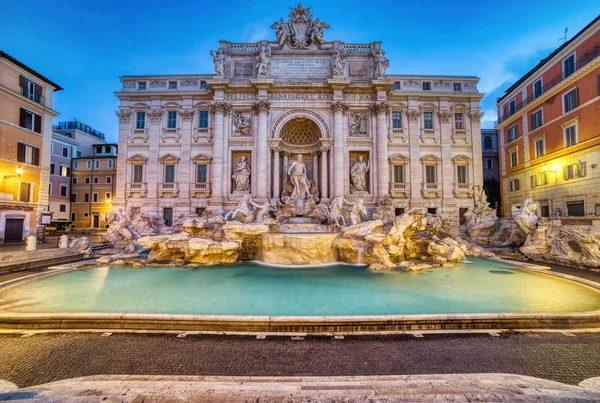 Illuminated Fontana Di Trevi, Trevi Fountain at Dusk, Rome — Stock Photo, Image