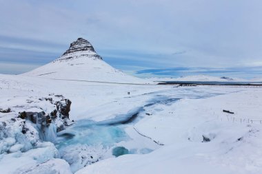 İzlanda Manzara Kış Panorama, Kirkjufell Dağı Kaplı b