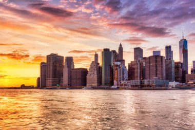 Gün Batımında New York City Aşağı Manhattan, Brooklyn'den Görünüm
