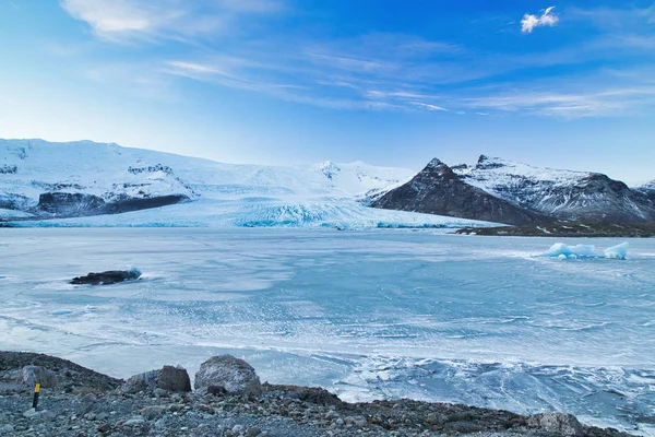 Fjalls RL n glaciala lagunen i Skaftafell NP, Island — Stockfoto